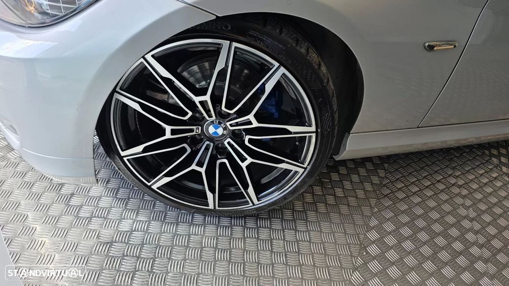 BMW 320 d EfficientDynamics Navigation - 32