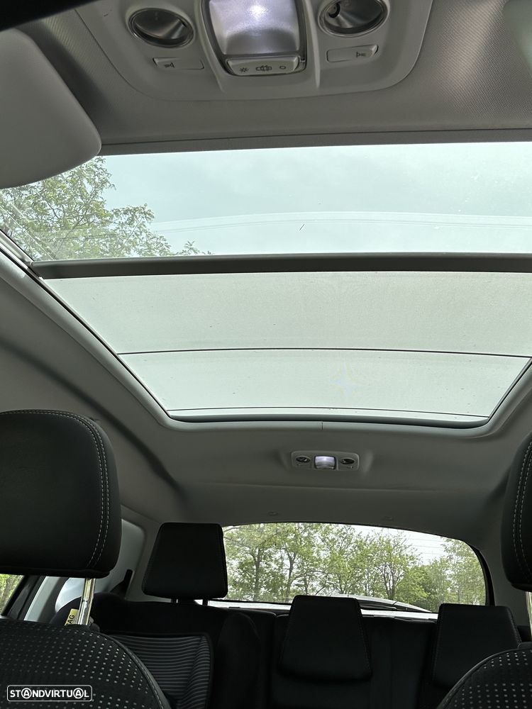 Peugeot 2008 1.2 PureTech Allure - 8