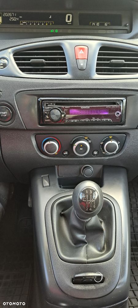 Renault Scenic 1.6 16V 110 Authentique - 8