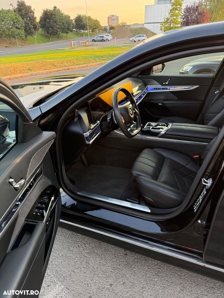 BMW Seria 7 - 10