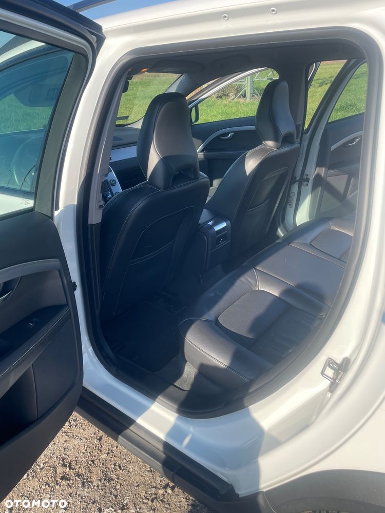 Volvo XC 70 D4 AWD Dynamic Momentum EU6 - 17