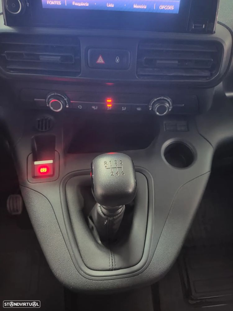 Toyota Proace City 1.5D L2 Exclusive - 14