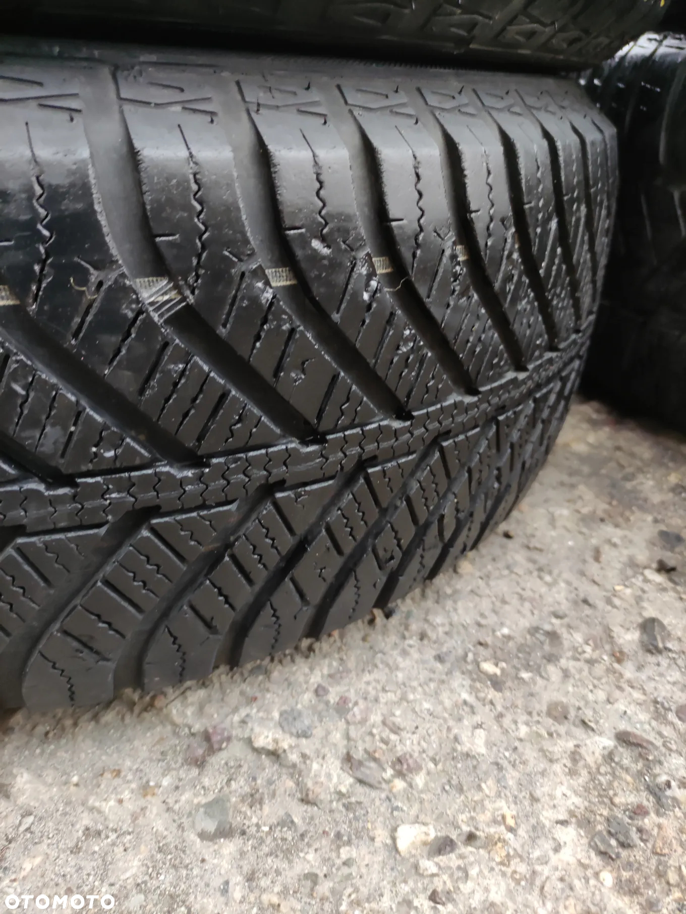 215/60R17 96V Opony Całoroczne Wielosezonowe GOODYEAR VECTOR 4SEASONS 5,5mm Legnica ALU-RAD 215/60 - 3