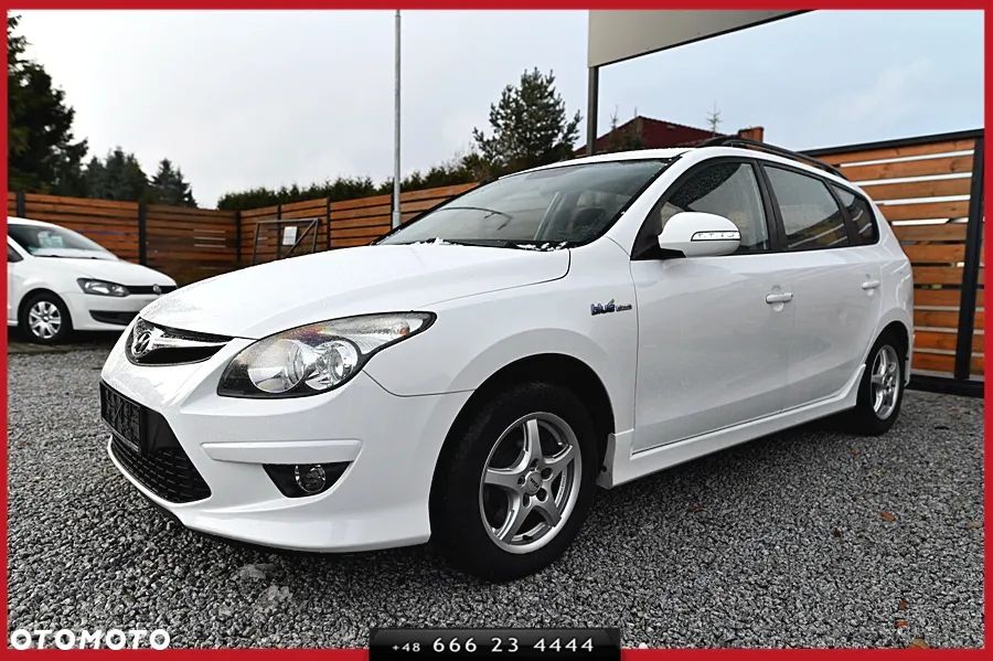 Hyundai i30 1.6 CRDI blue Comfort - 4