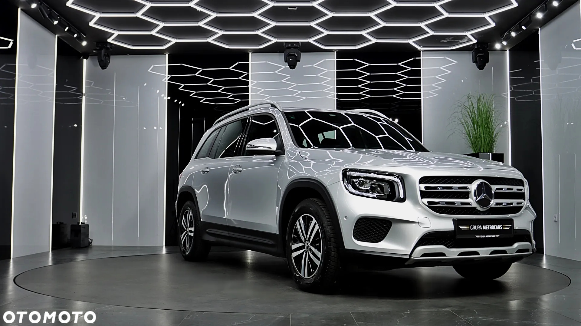 Mercedes-Benz GLB 200 7G-DCT - 14