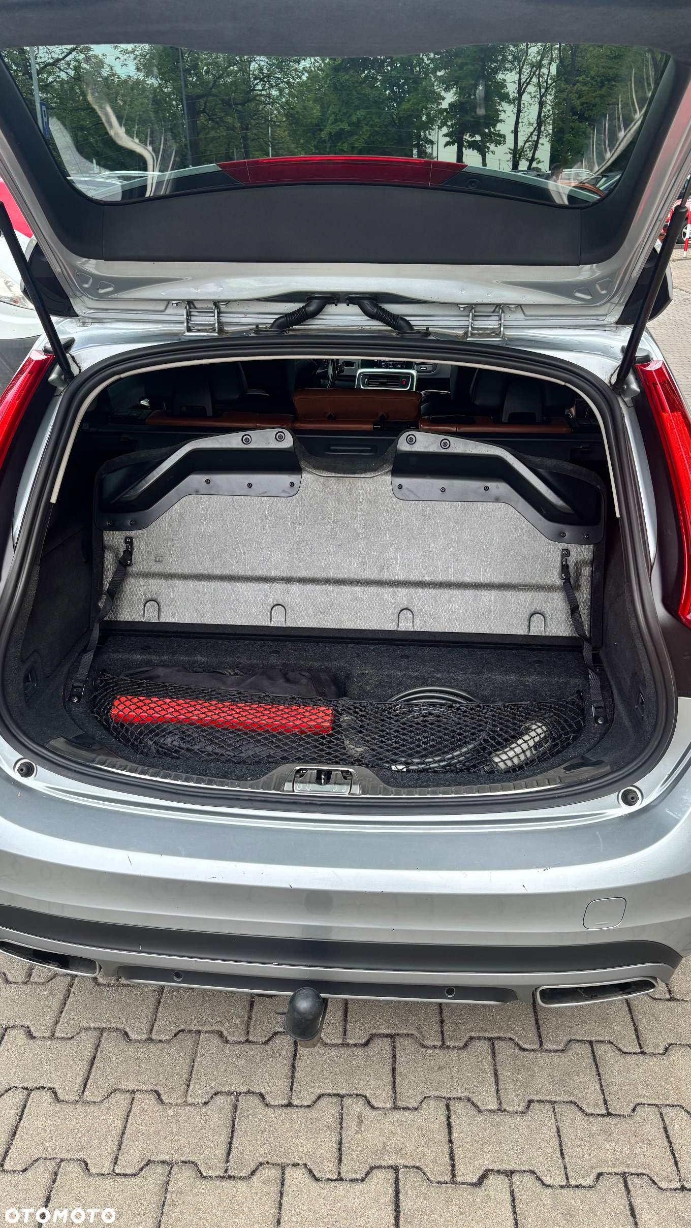 Volvo V60 D6 AWD Plug-in Hybrid Summum - 16