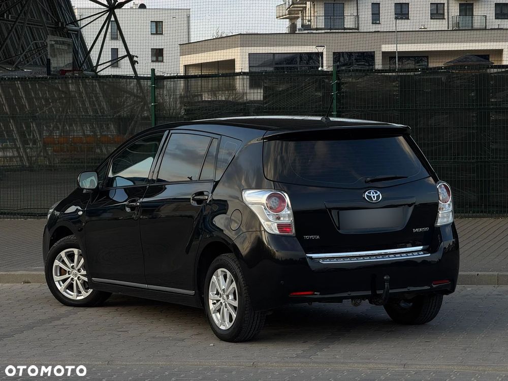 Toyota Verso 2.0 D-4D Premium - 12