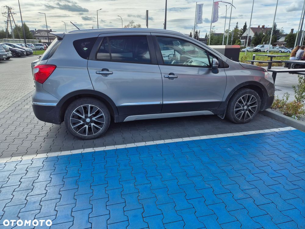 Suzuki SX4 1.6 Comfort Plus 4WD - 9