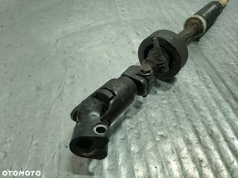 KRZYŻAK KOLUMNY MERCEDES-BENZ ML W163 2.7 CDTI - 4