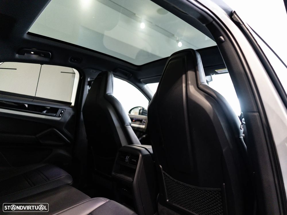 Porsche Cayenne Coupé E-Hybrid - 46