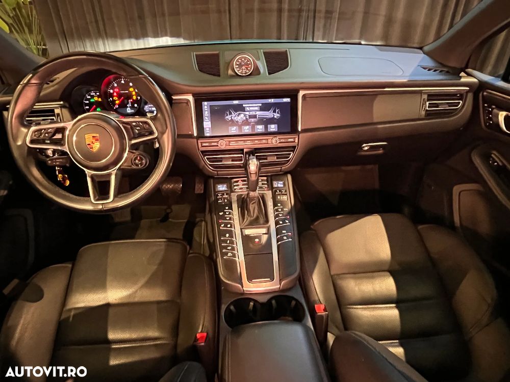 Porsche Macan - 26
