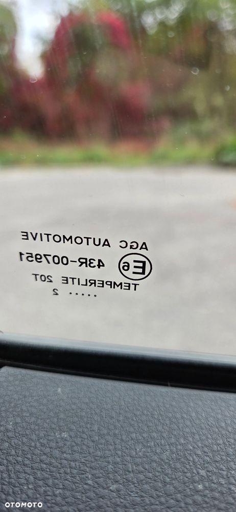 Mazda 2 Hybrid - 33