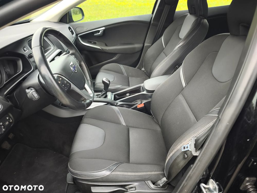 Volvo V40 D2 Summum - 10