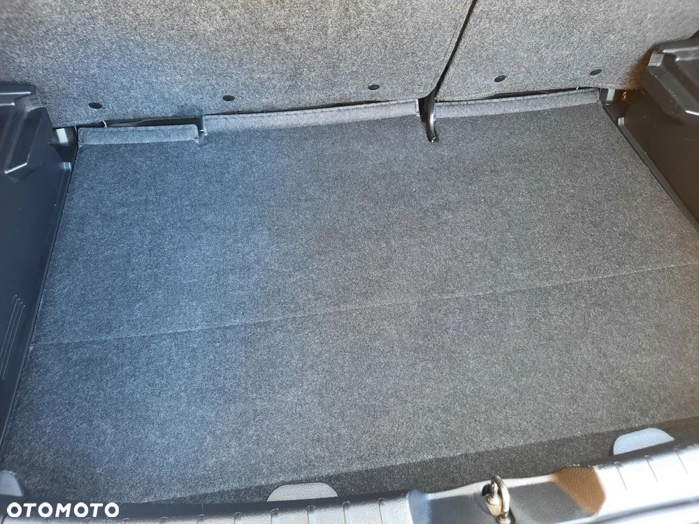 Toyota Yaris 1.33 Premium EU6 - 19