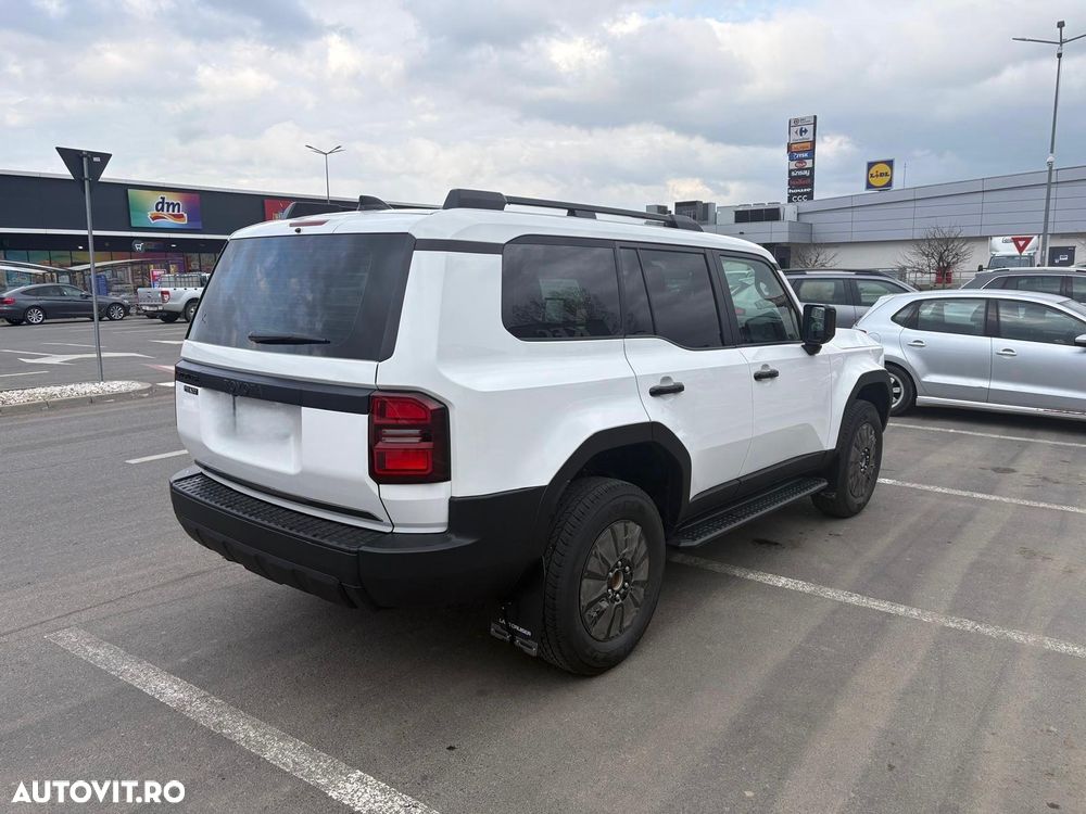 Toyota Land Cruiser 2.8l Turbo D-4D A/T Luxury - 5