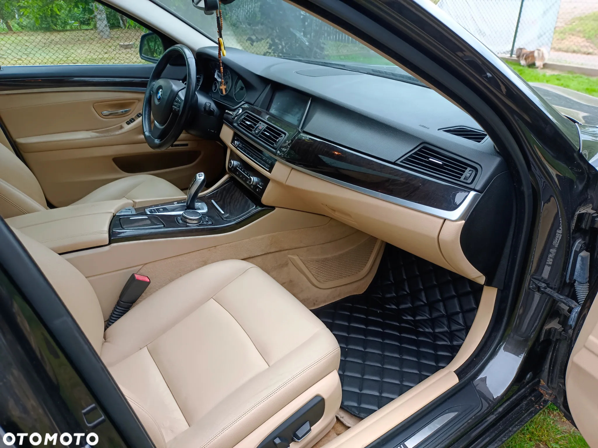 BMW Seria 5 528i xDrive Luxury Line - 13