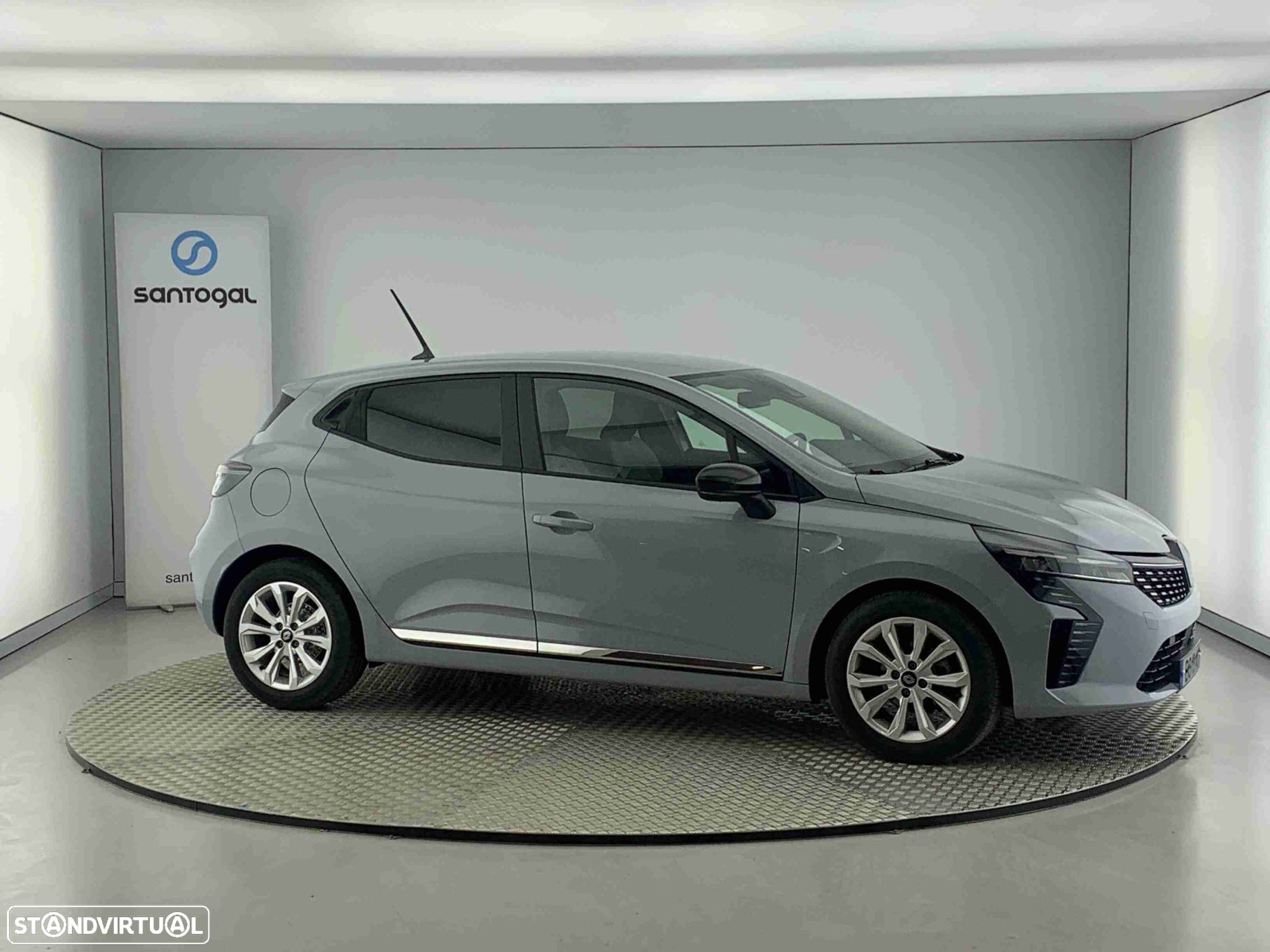 Renault Clio 1.0 TCe Evolution - 1