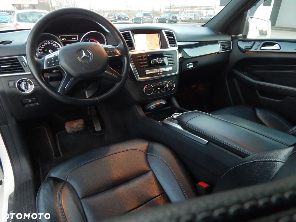 Mercedes-Benz ML 350 BlueTEC 4-Matic - 15