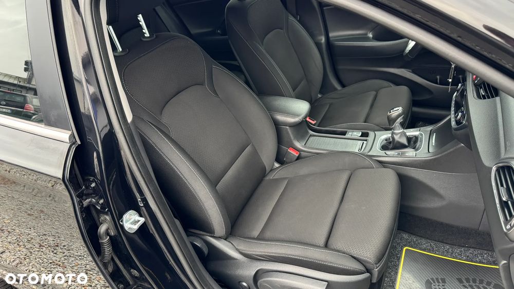 Hyundai i30 1.4 T-GDI Premium - 32