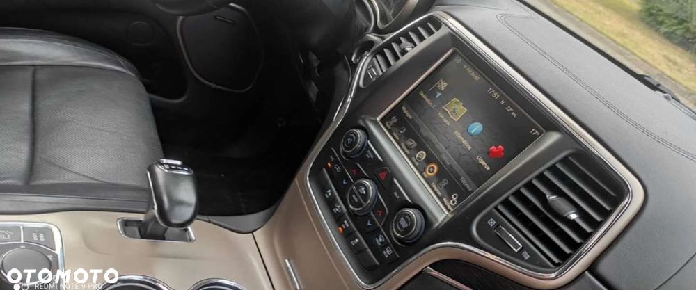 Jeep Grand Cherokee - 33