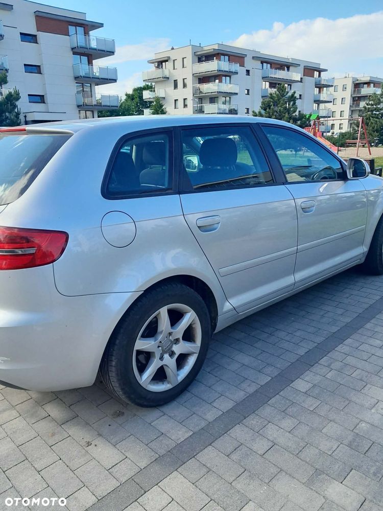 Audi A3 Sportback - 2