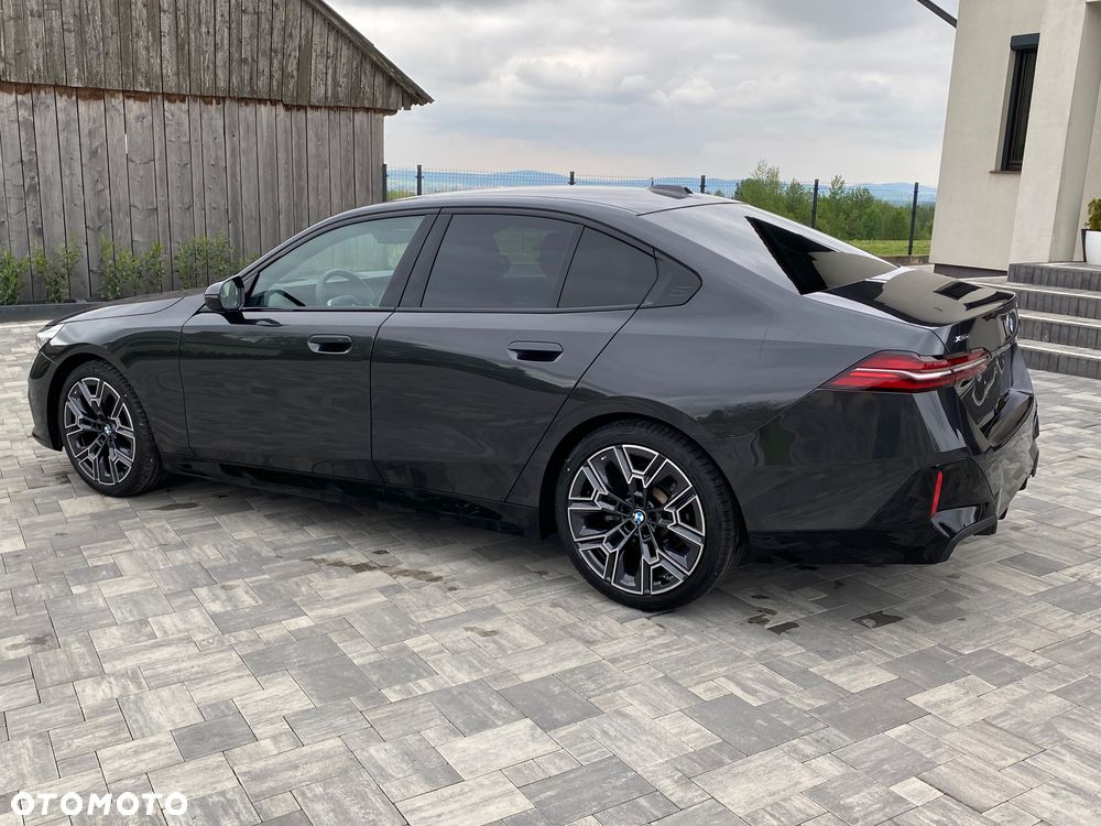 BMW Seria 5 520d xDrive - 12