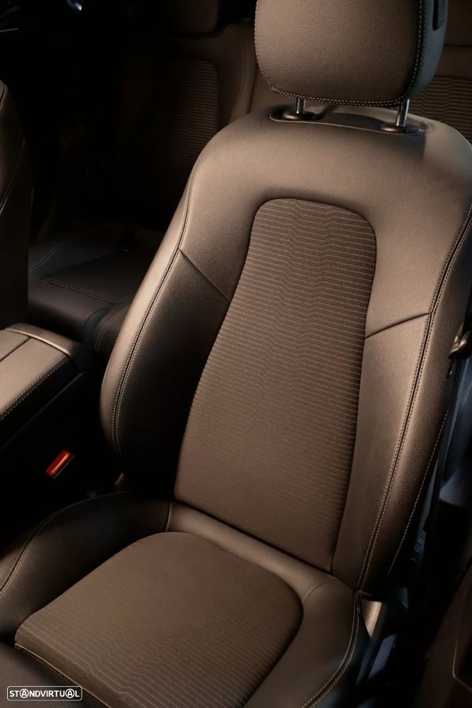 Mercedes-Benz A 250 Limousine e 8G-DCT Progressive - 10