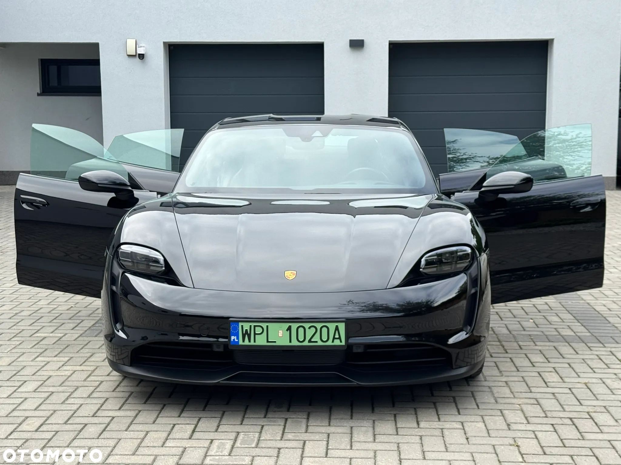 Porsche Taycan - 12