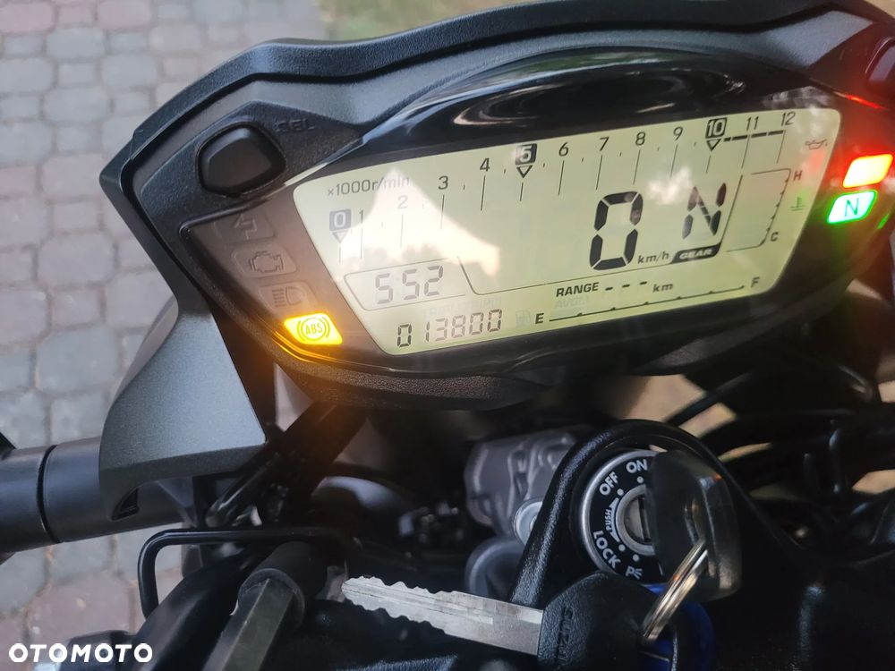 Suzuki SV - 32
