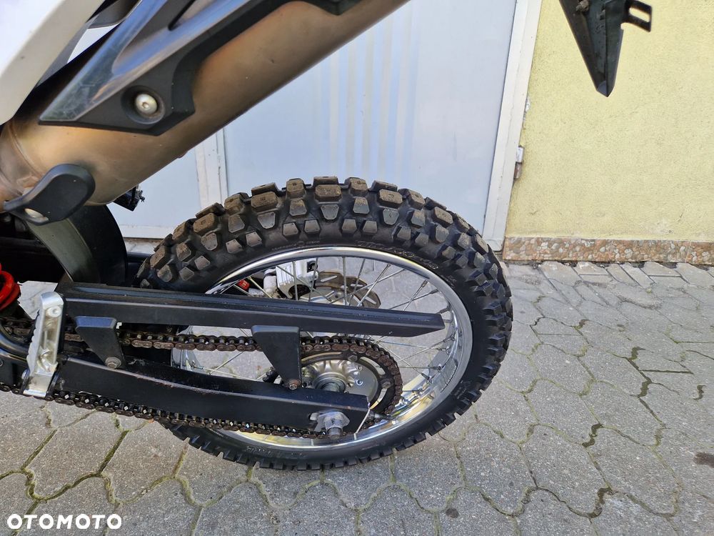 Yamaha WR - 13