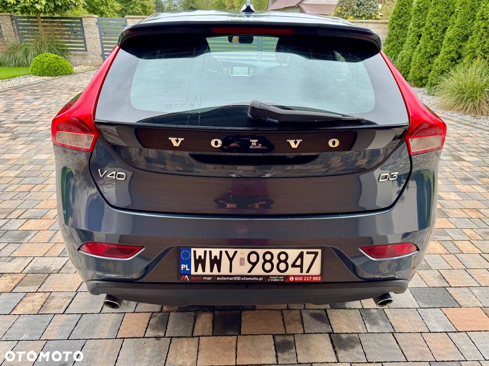 Volvo V40 D3 Momentum - 9