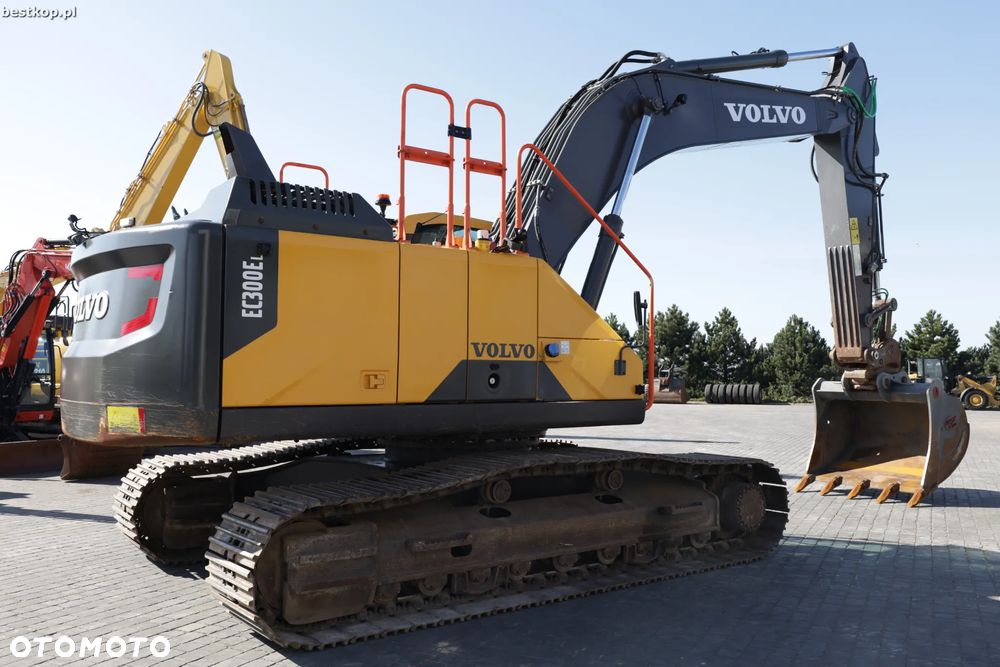 Volvo EC300EL - 9