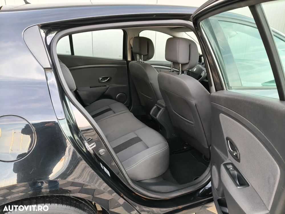 Renault Megane Grandtour TCe 130 BOSE Edition - 18