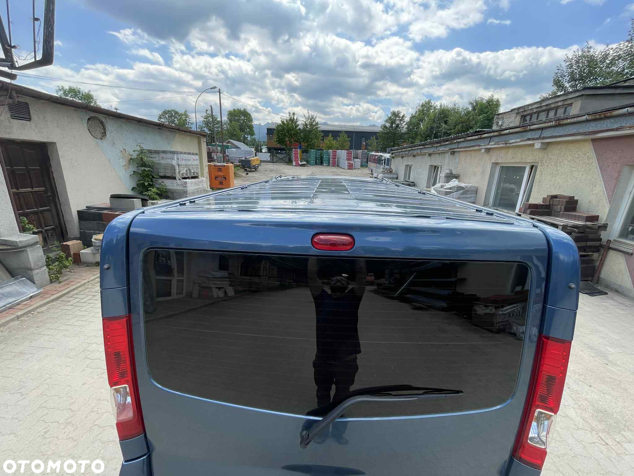 Opel Vivaro - 2