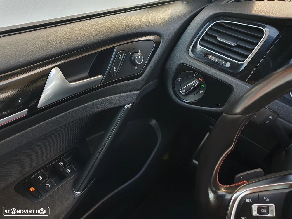 VW Golf 2.0 TSi GTi DSG - 12