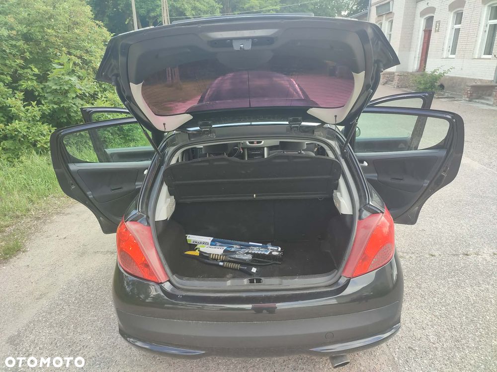 Peugeot 207 1.4 - 5