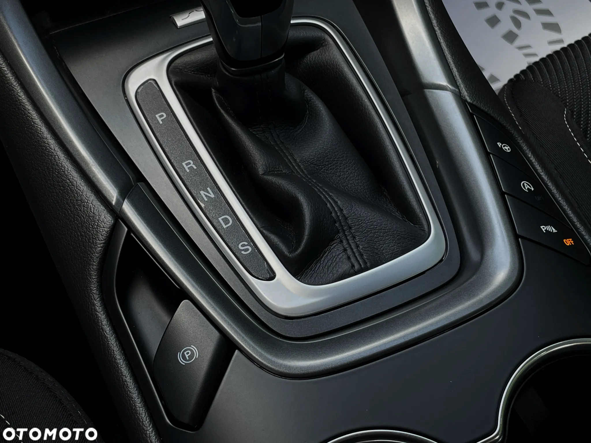 Ford Mondeo 2.0 TDCi Titanium PowerShift - 38
