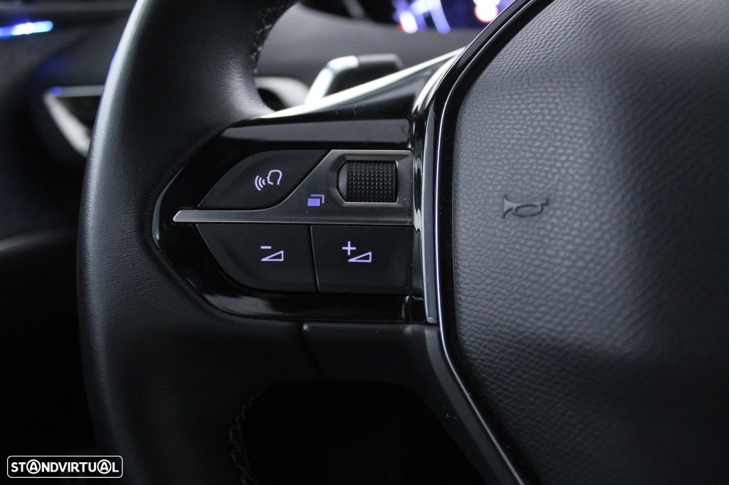 Peugeot 3008 1.5 BlueHDi Allure Pack EAT8 - 22