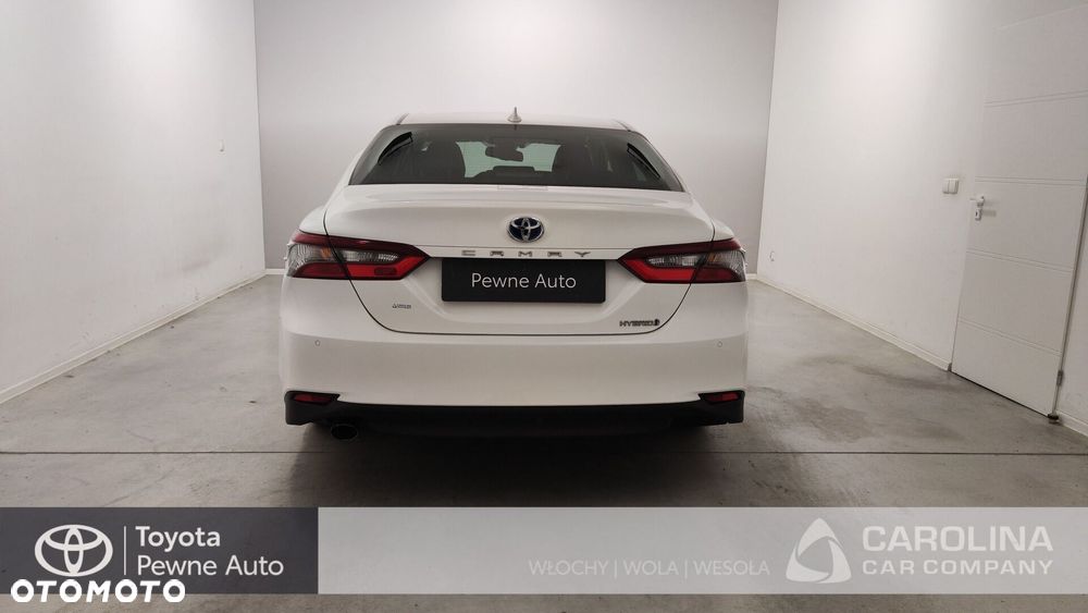 Toyota Camry 2.5 Hybrid Comfort CVT - 21