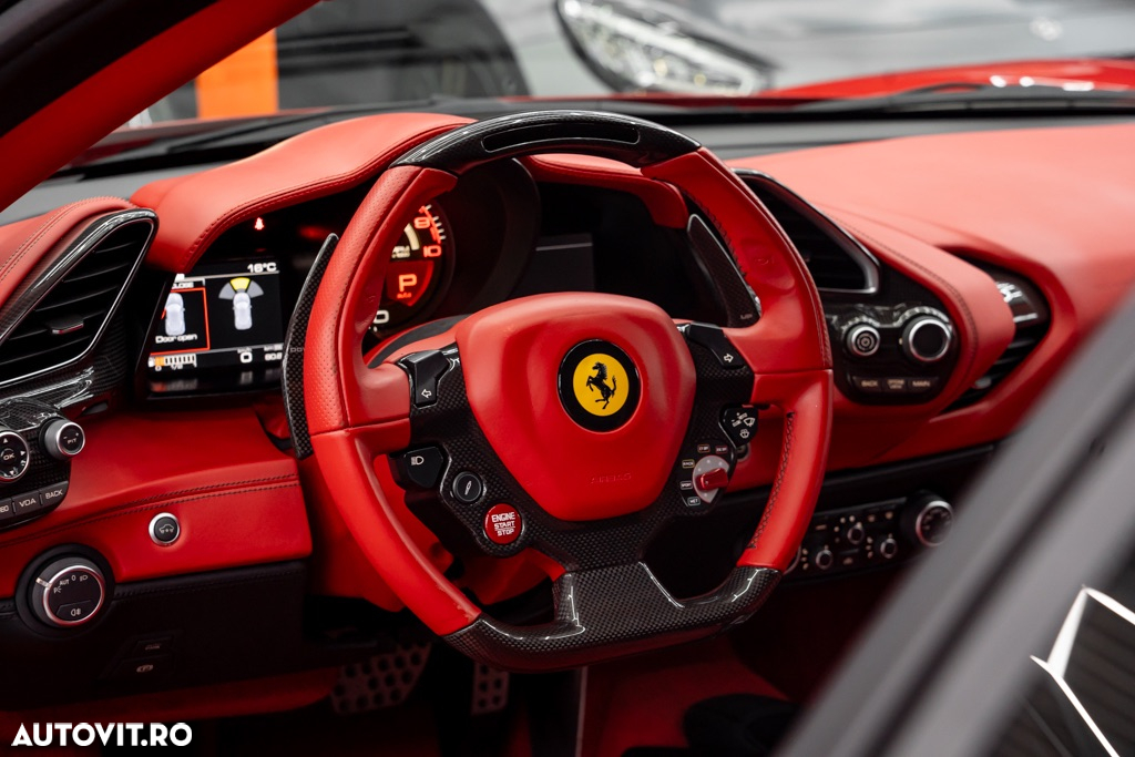 Ferrari 488 GTB - 32