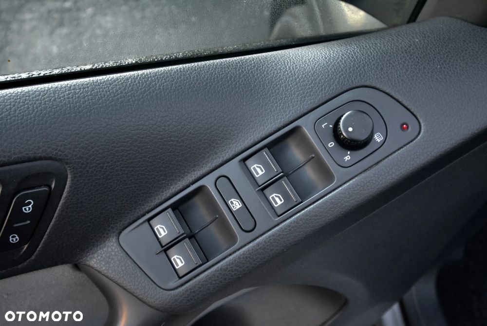 Volkswagen Tiguan 2.0 TDI DPF 4Motion BlueMotion Technology Trend & Fun - 16