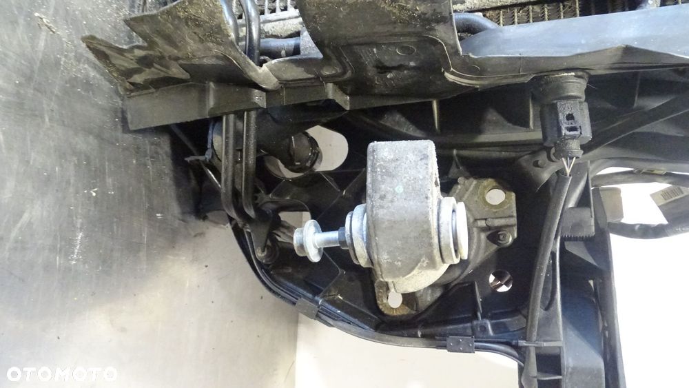 PAS PRZEDNI AUDI A4 B6 2.0 ALT - 8