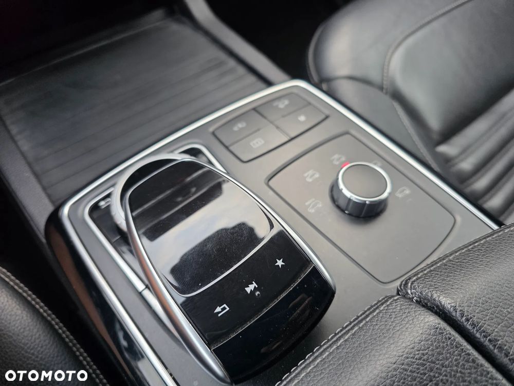 Mercedes-Benz GLE 350 d 4Matic 9G-TRONIC AMG Line - 31
