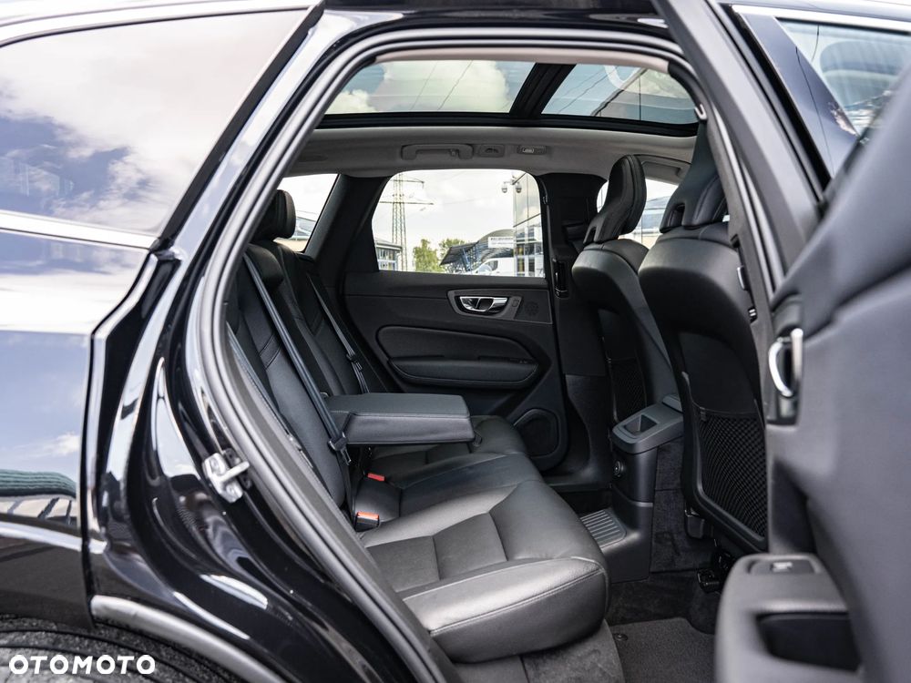 Volvo XC 60 T6 AWD Plug-In Hybrid Inscription - 27