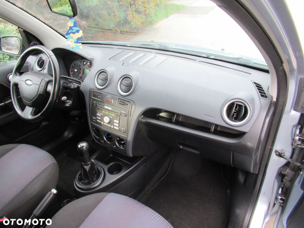 Ford Fusion 1.4 + - 26