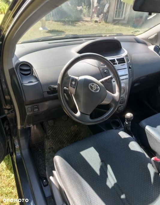 Toyota Yaris 1.33 VVT-i Cool - 8