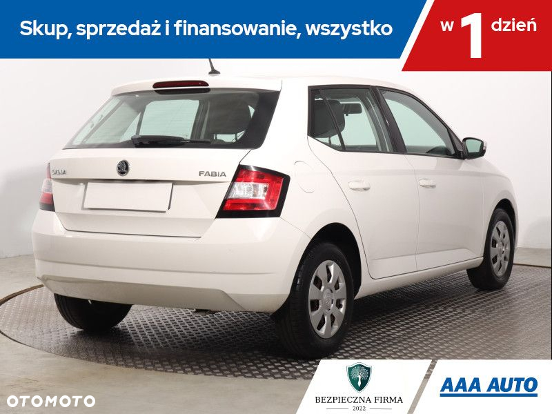 Skoda Fabia - 6