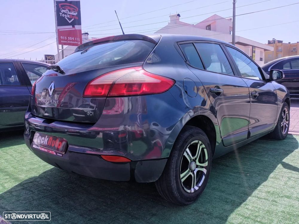 Renault Mégane 1.5 dCi Dynamique - 7