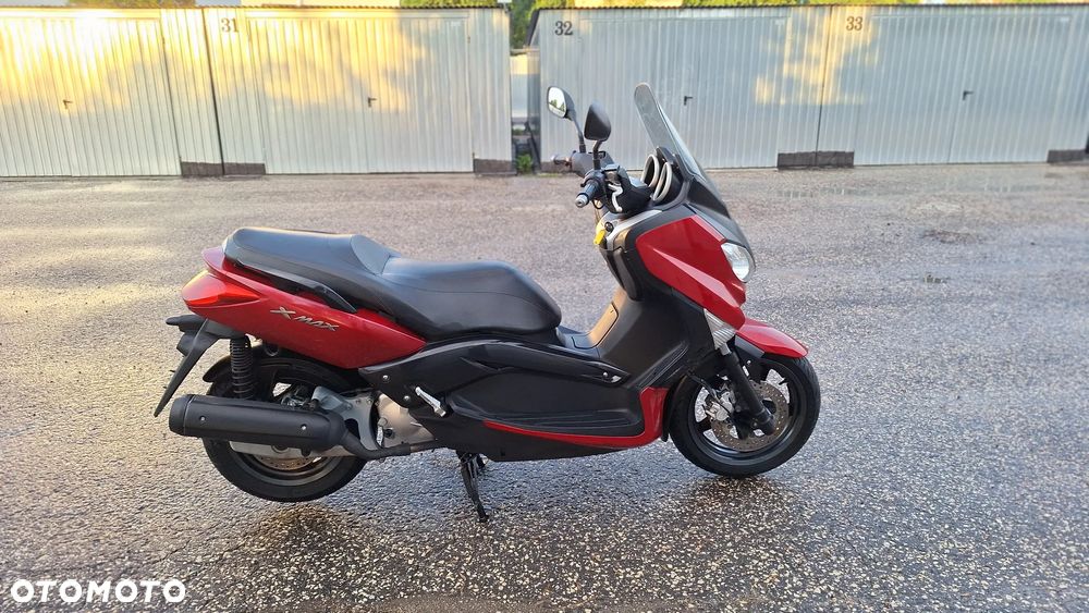 Yamaha X-max - 12