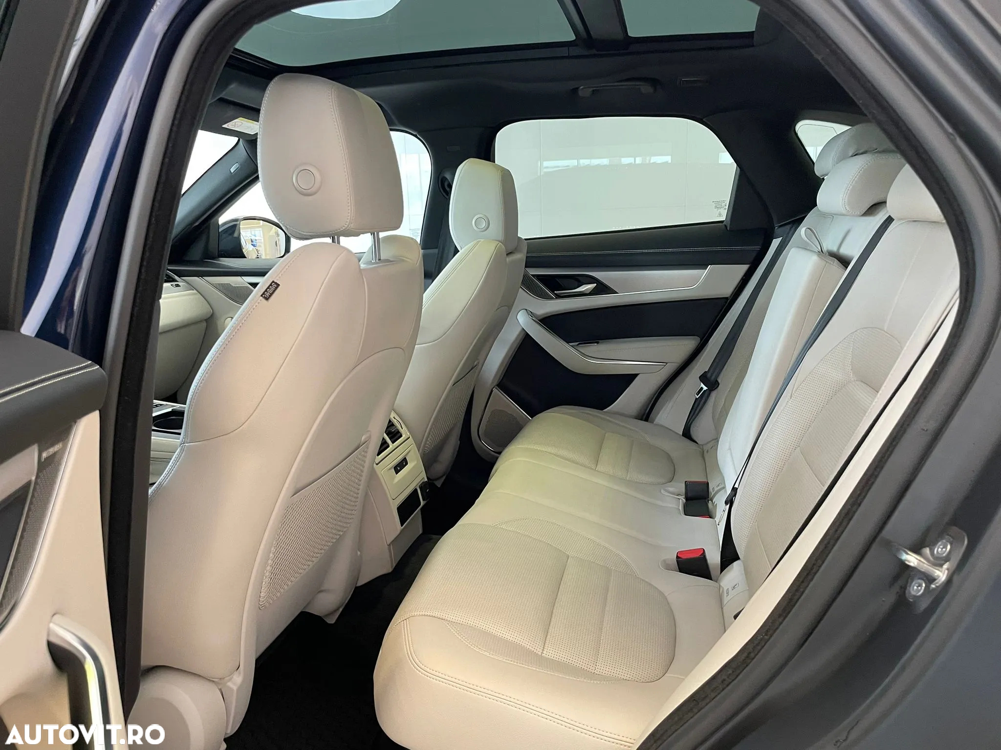 Jaguar F-Pace D200 AWD R-Dynamic SE - 5